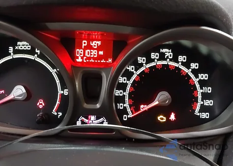 2013 Ford Fiesta Se z USA, uszkodzony, nr VIN 3FADP4EJ8DM193710